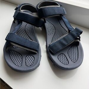 Men’s Nordiv 8 Hook and Loop Athletic Sandals